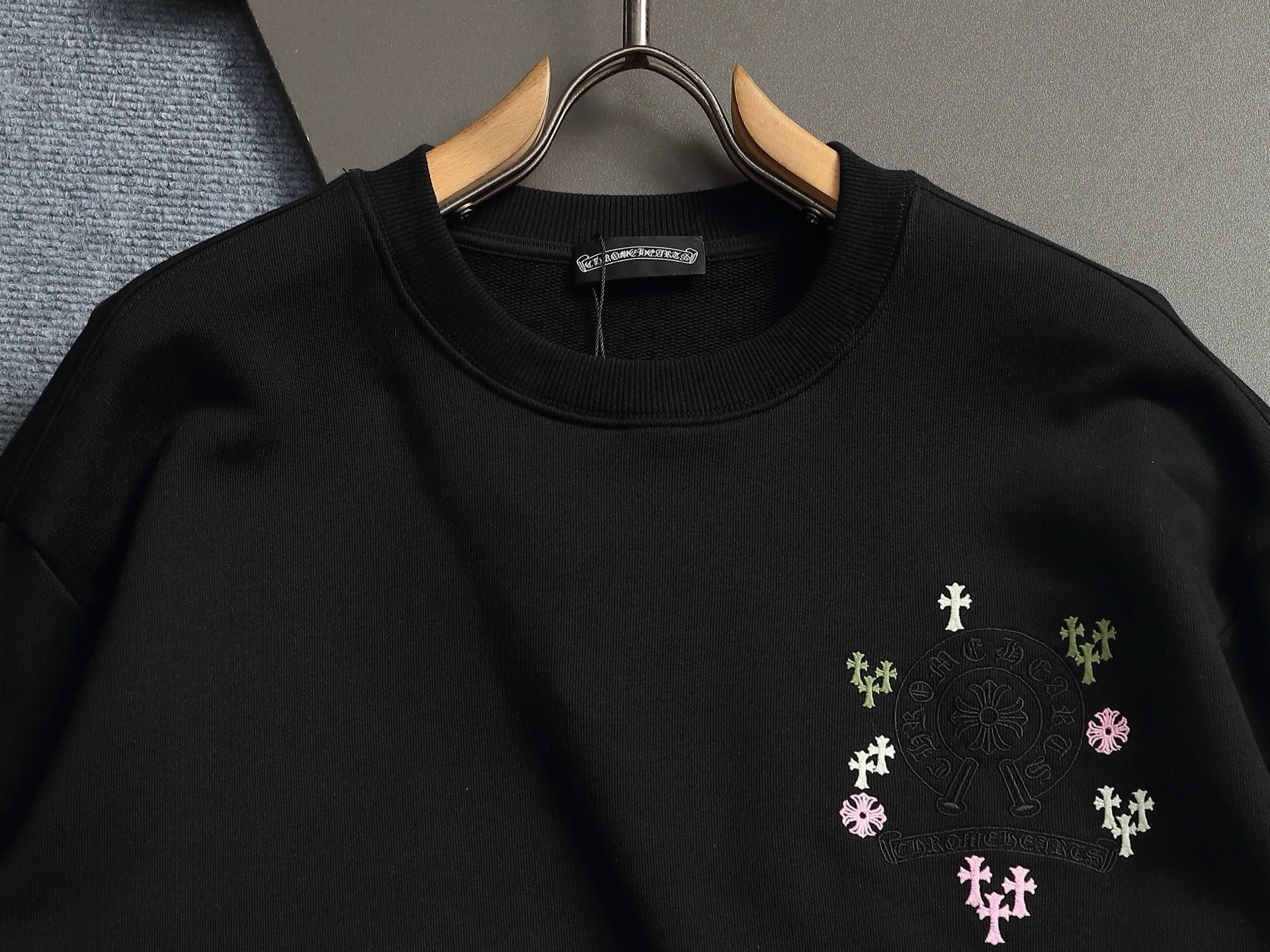 𝗖𝗵𝗿𝗼𝗺𝗲 𝗛𝗲𝗮𝗿𝘁𝘀/ 2026 New Arrival Original 👑 ！ ！ ！ 👍 ✂️Quality , ！ 。 ： ➕100% 。Authentic ➕ ➕3D ➕ ： ！ ！ Authentic ！ Same Style ！ Black White Size：SMLXLXXL